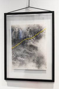 Estampe à l'encre sèche et broderie